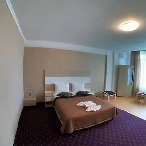 *** Otel Mon Caprice Romanya